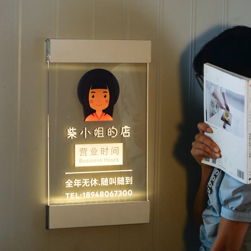 亚克力夜光门牌定制简约可爱风格服装店广告牌灯箱