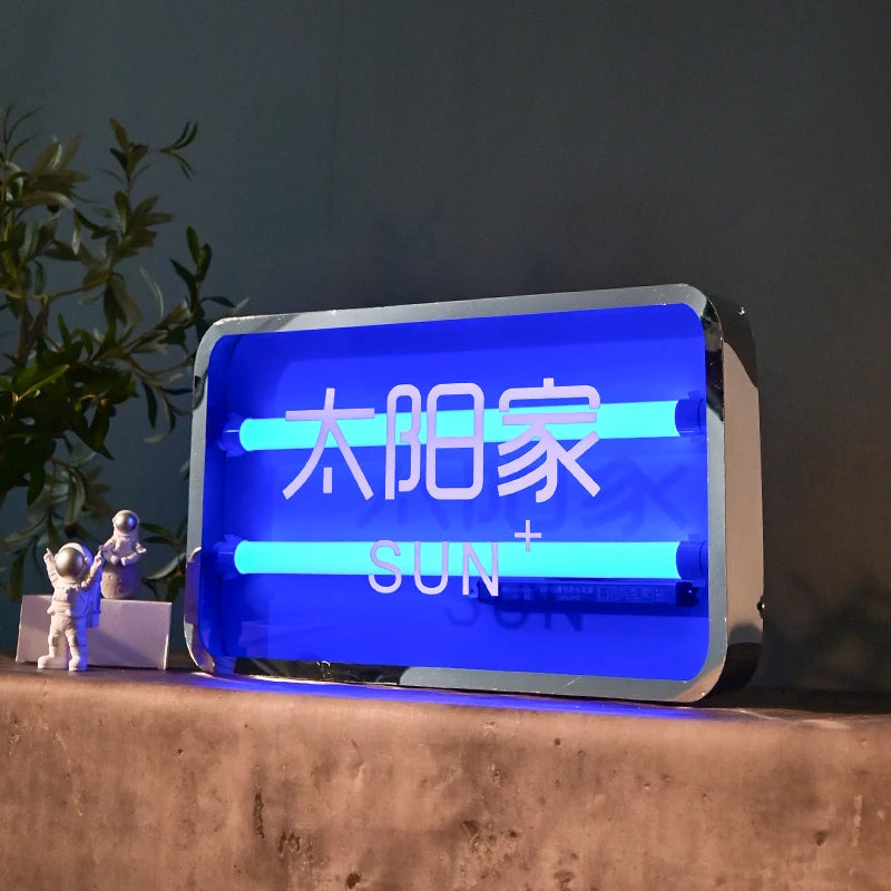 现代时尚简约风格店铺前标志克莱恩蓝色透明亚克力发光二极管广告灯箱亚克力灯箱