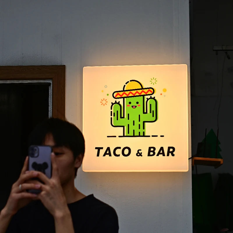 商店户外发光二极管灯箱照明，乳白色亚克力灯箱广告灯箱广告箱