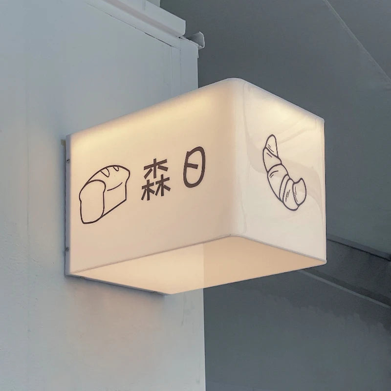 用于户外门标志和广告展示的定制亚克力灯箱