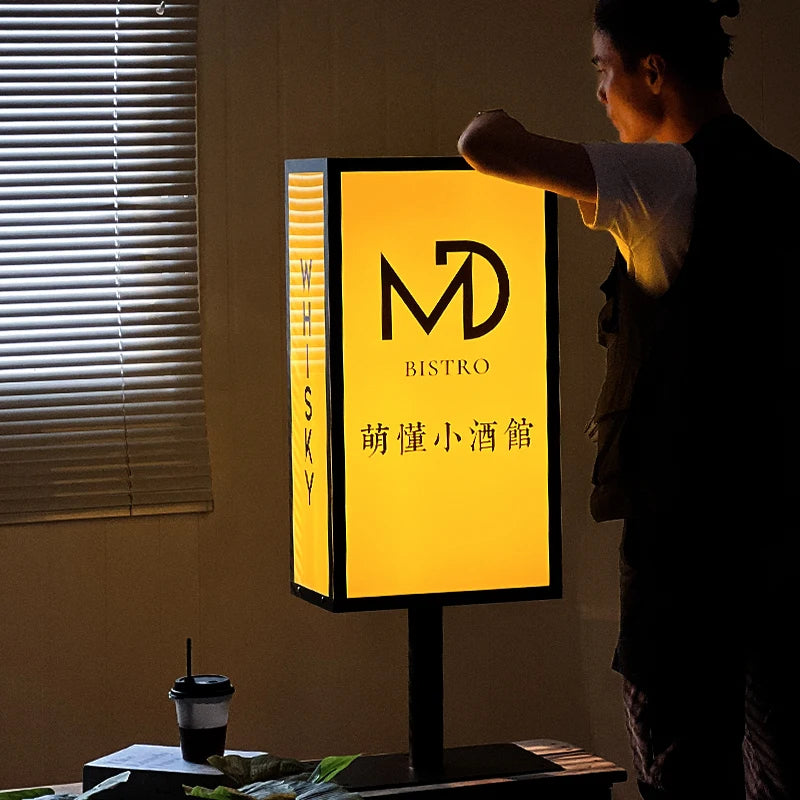 亚克力站立地板灯箱金属底座店户外展示穿体发光灯箱