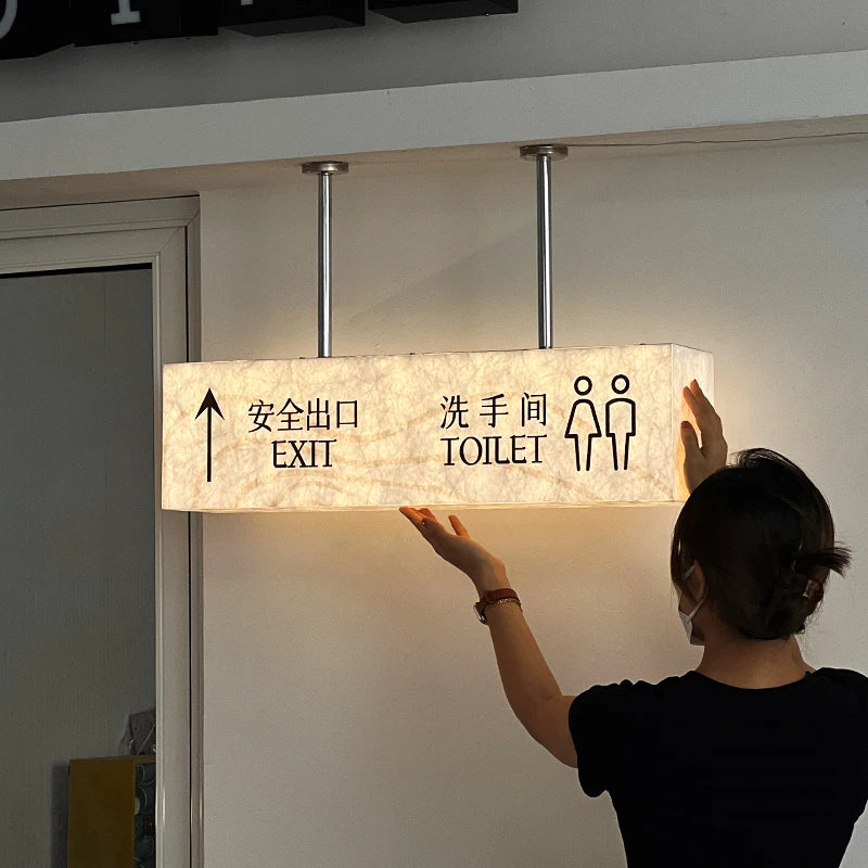 悬挂杜邦纸纹理灯箱照明亚克力广告牌定制复古风格悬挂安装