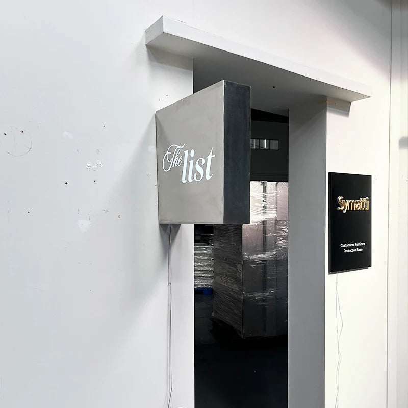 定制双面侧挂式不锈钢灯箱标志广告牌，适用于咖啡店入口