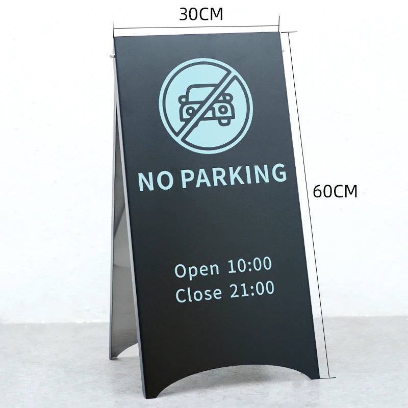 定制设计的不锈钢门牌、可折叠落地标牌、店面家具展示架，用于顾客咨询