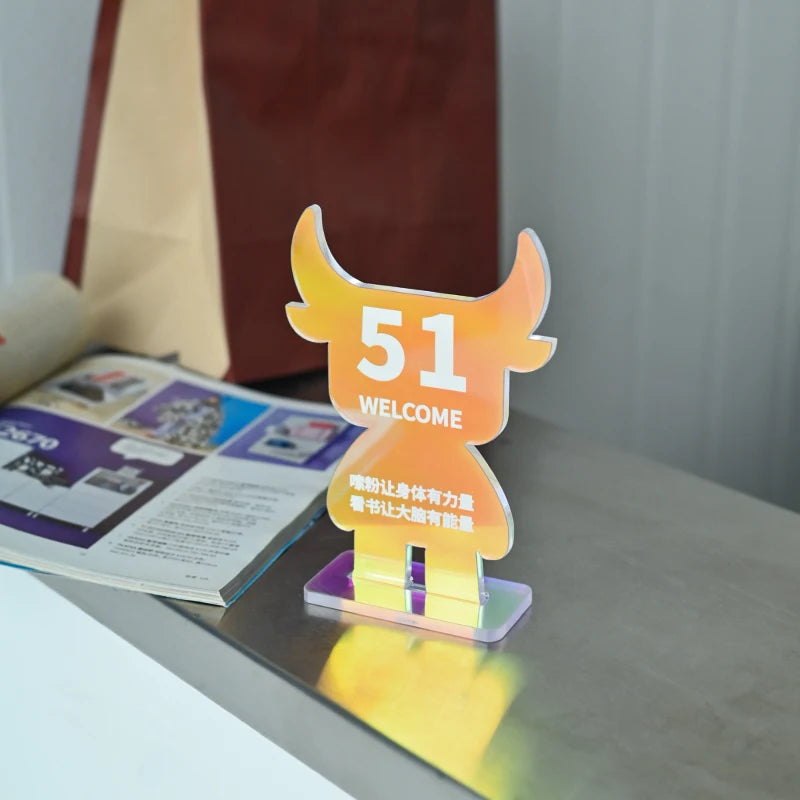 创意色彩丰富的亚克力桌面装饰摆件二维码标志桌面号牌定制造型