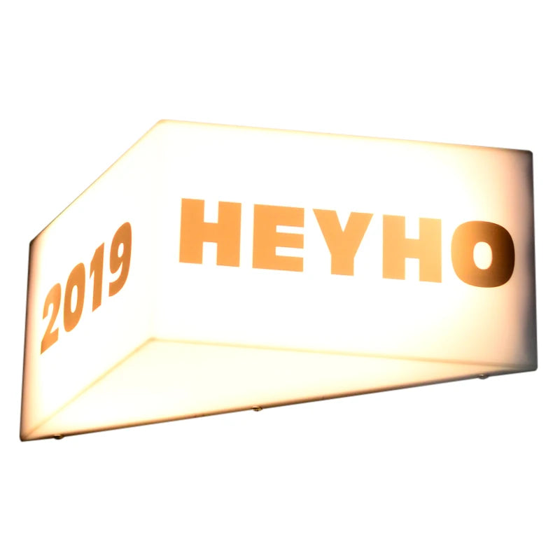 创意logo，三角形门牌，亚克力广告灯箱定制灯箱广告箱