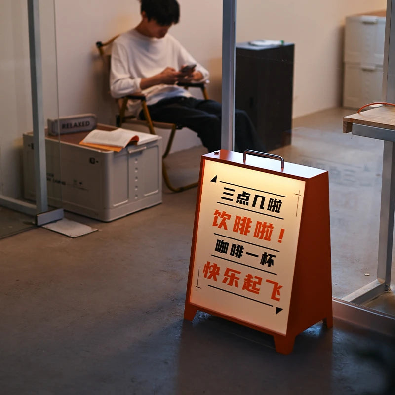 现代双面丙烯酸地板到天花板海报、咖啡吧、酒吧和商店广告灯箱丙烯酸灯箱
