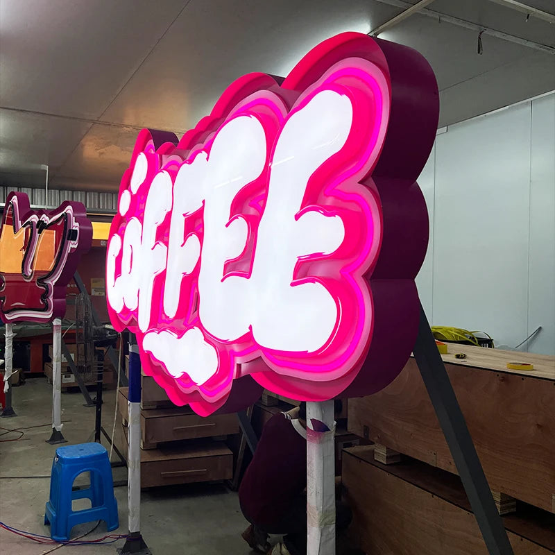 咖啡厅大型户外落地天花板创意广告发光字母logo广告logo定制